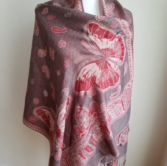 Pashmina and Silk Scarf/Wrap - Picture 4 of 5